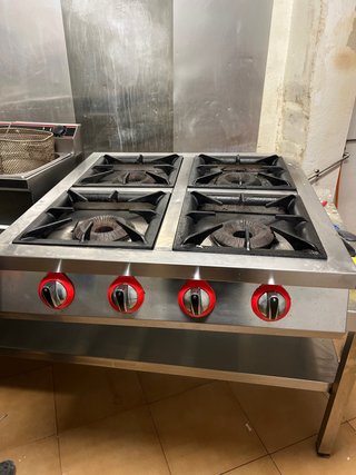 Cocina de 4 Fogones a Gas Butano