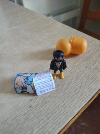 Figura Playmobil Kinder Black Adam