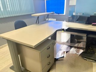 Escritorio de Oficina Amplio