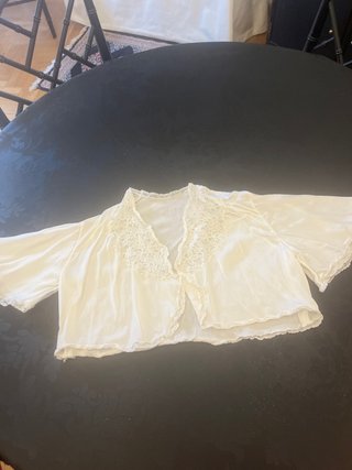 Mañanita Blanca con Encaje