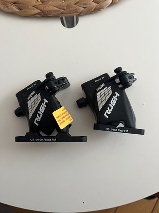 Pinzas de Freno Híbridas TANKE RUSH