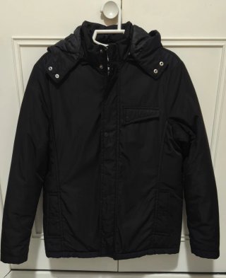 Chaqueta acolchada negra para hombre