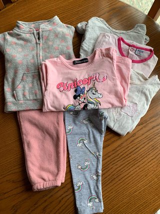 Lote de 6 prendas de ropa infantil