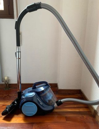 Aspirador Rowenta Swift Power Cyclonic 900W