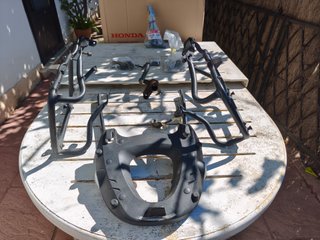 Fixacions maletes i graella Givi x motos Honda 500