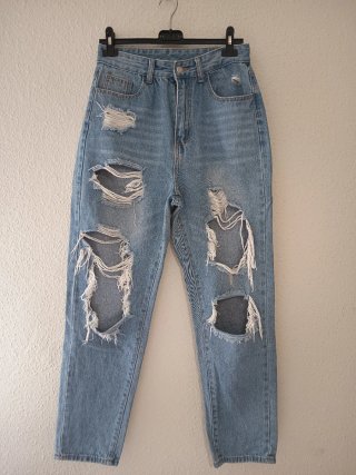 Pantalón Vaquero Azul Roto