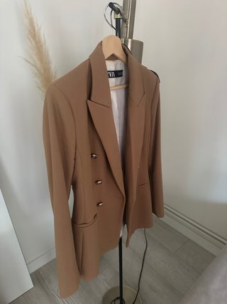 Blazer Zara Camel con Botones Joya