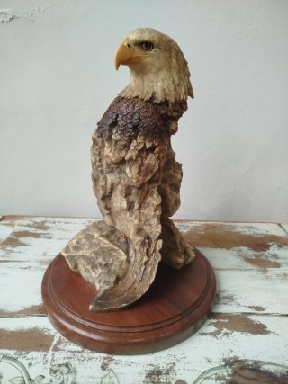 Estatua Águila Freedom Mill Creek Studios 1995