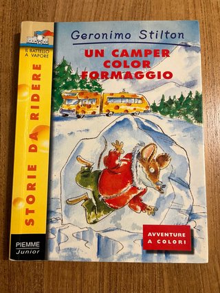 Un camper color formaggio