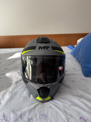 Casco Modular MT Helmets Gris y Amarillo