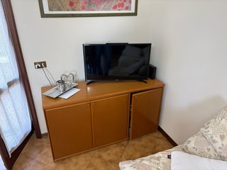 Mobile credenza in legno