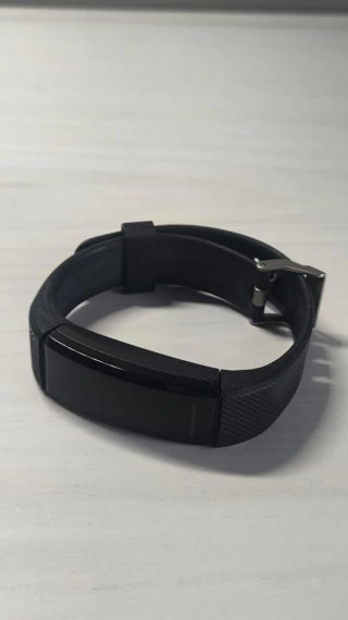 Pulsera de actividad AGPTEK C11 negra