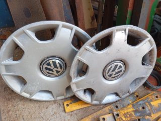 2 Tapacubos Volkswagen tres euros cada uno