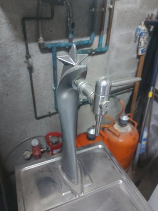 Tirador de cerveza con bombona y regulador