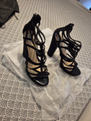 Sandalias de tacón negras