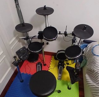 Batería Electrónica Alesis