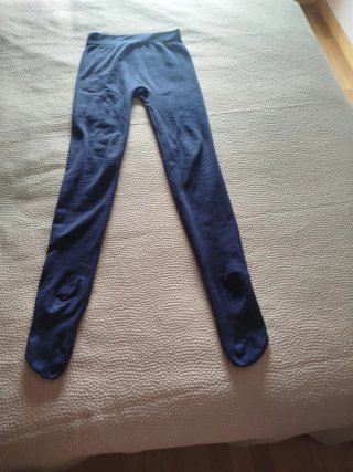 Leotardos azul marino.