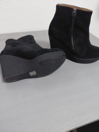 Botines de Piel Negros con Cuña