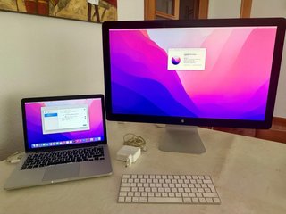 Apple MacBook Pro y Apple Cinema Display