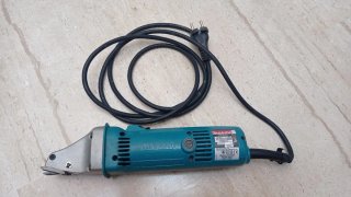 Cizalla eléctrica Makita JS1670