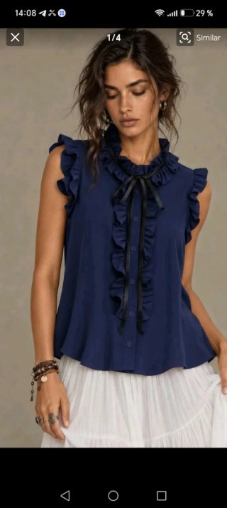 Blusa Azul con Volantes