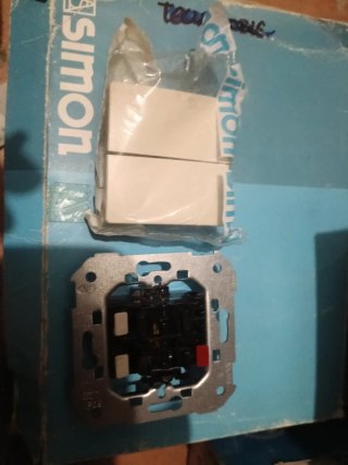 Interruptor Doble Simon 82 Marfil