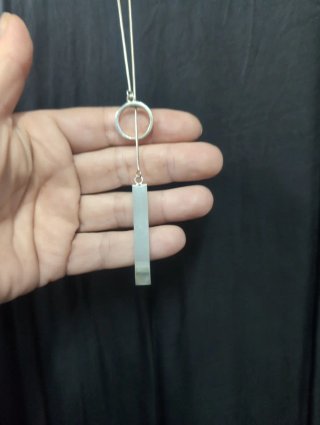 Collar de Plata con Colgante Geométrico