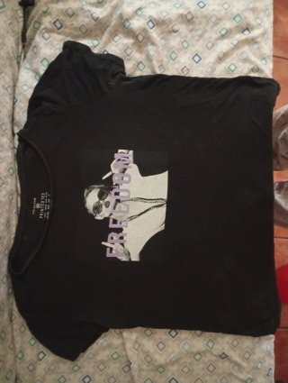 Camiseta Negra Estampada Primark Talla M
