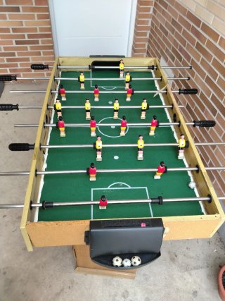 Futbolín de madera