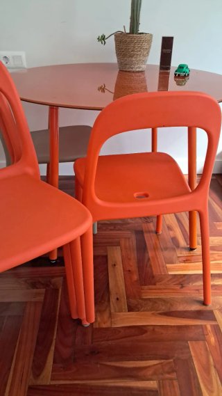 Mesa Redonda Naranja
