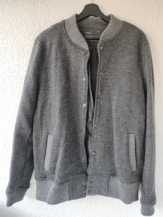 Cazadora Bomber Gris Pull&Bear Talla M