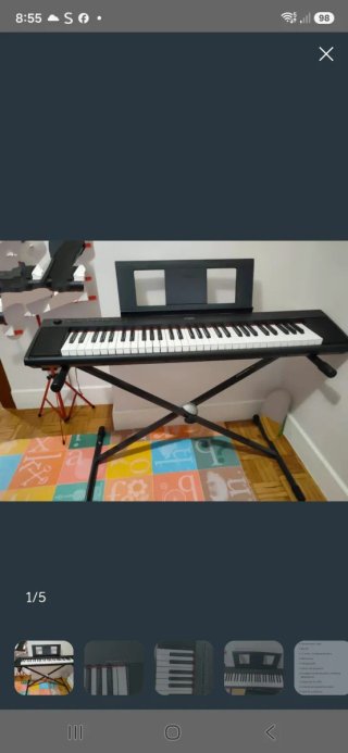 Piano Eléctrico Yamaha con Soporte