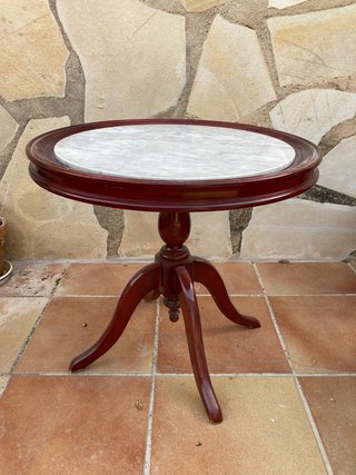 Mesa Auxiliar con Tapa de Mármol