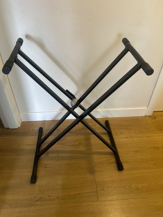 Soporte para Teclado en X