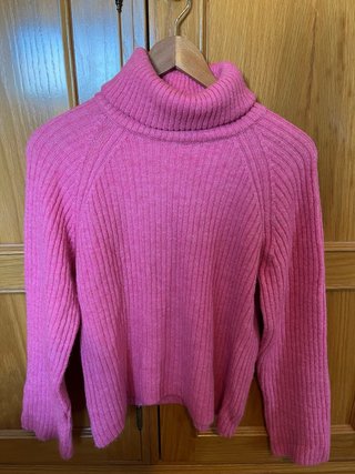 Jersey de cuello alto rosa