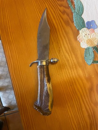 Cuchillo de Caza con Mango de Astas