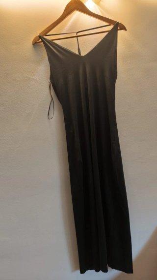 Vestido Largo con hermoso escote en la espalda