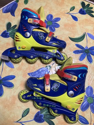 Patines en línea ajustables tallas 30-33
