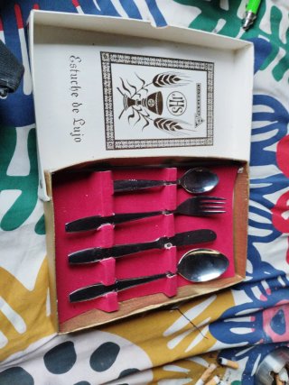 Estuche de cubiertos