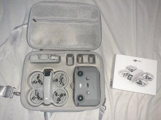 Dron DJI Neo con funda y caja