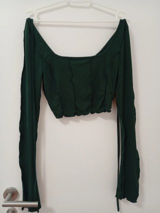 Top de manga larga verde