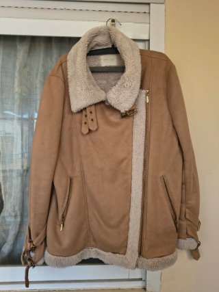 Chaqueta estilo aviador beige