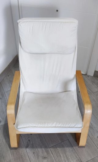 Sillón con estructura de madera