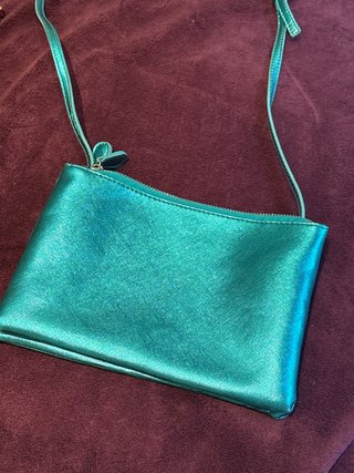 Bolso de fiesta turquesa y de charol rojo