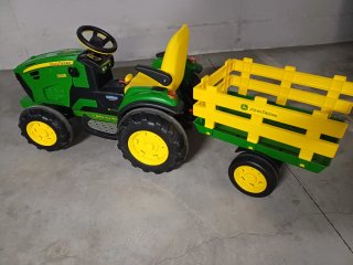 Tractor Eléctrico John Deere con Remolque