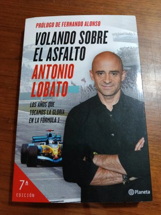 Volando sobre el asfalto: los años que tocamos ...