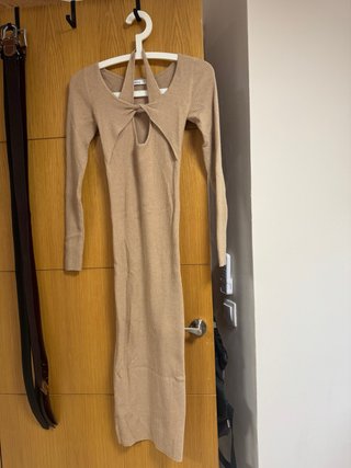 Vestido de lana fina beige Bershka