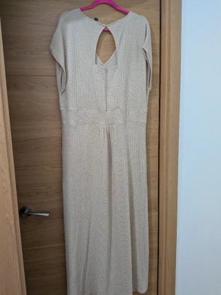 Vestido largo beige