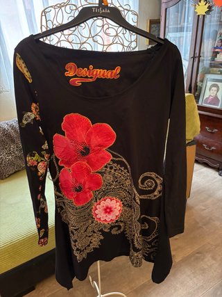 Vestido corto o túnica Desigual negra