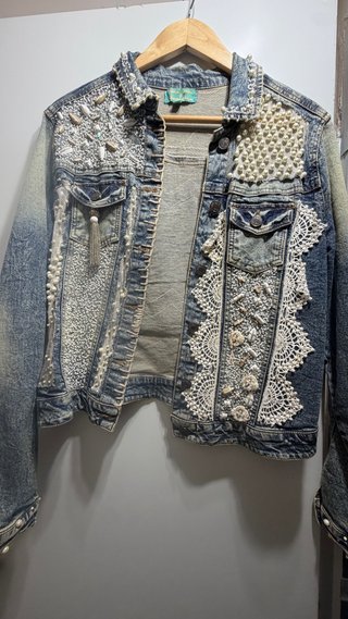 Chaqueta Vaquera con Pedrería y Encaje